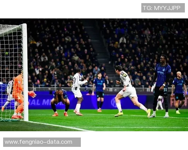 欧联杯国米大胜尤文图斯六比二乌龙球引发争议判罚全场沸腾